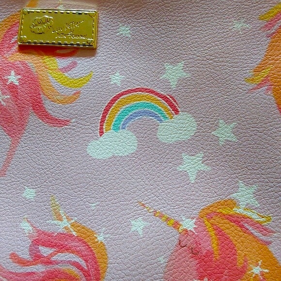 Luv Betsey by betsy johnson Unicorn Wristlet purse OS - Picture 5 of 11
